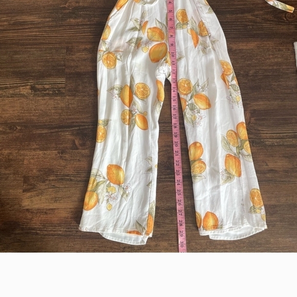 For Love And Lemons 🍋 Limonada Floral Lemon Print Jumpsuit Cropped Romper XS - Picture 8 of 9